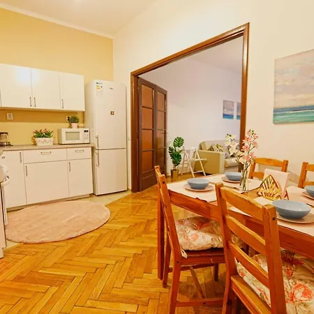 Big&Bright- Golden Apartments- Old Town Apartment Krakow